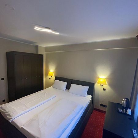 Sun Hotel Essen Esterno foto