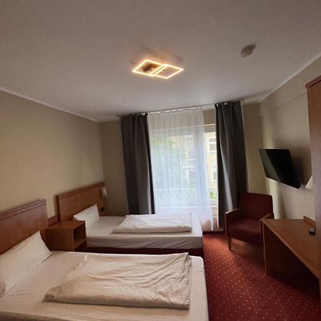 Sun Hotel Essen Esterno foto