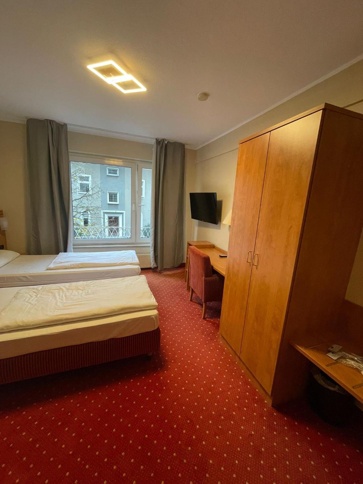 Sun Hotel Essen Esterno foto