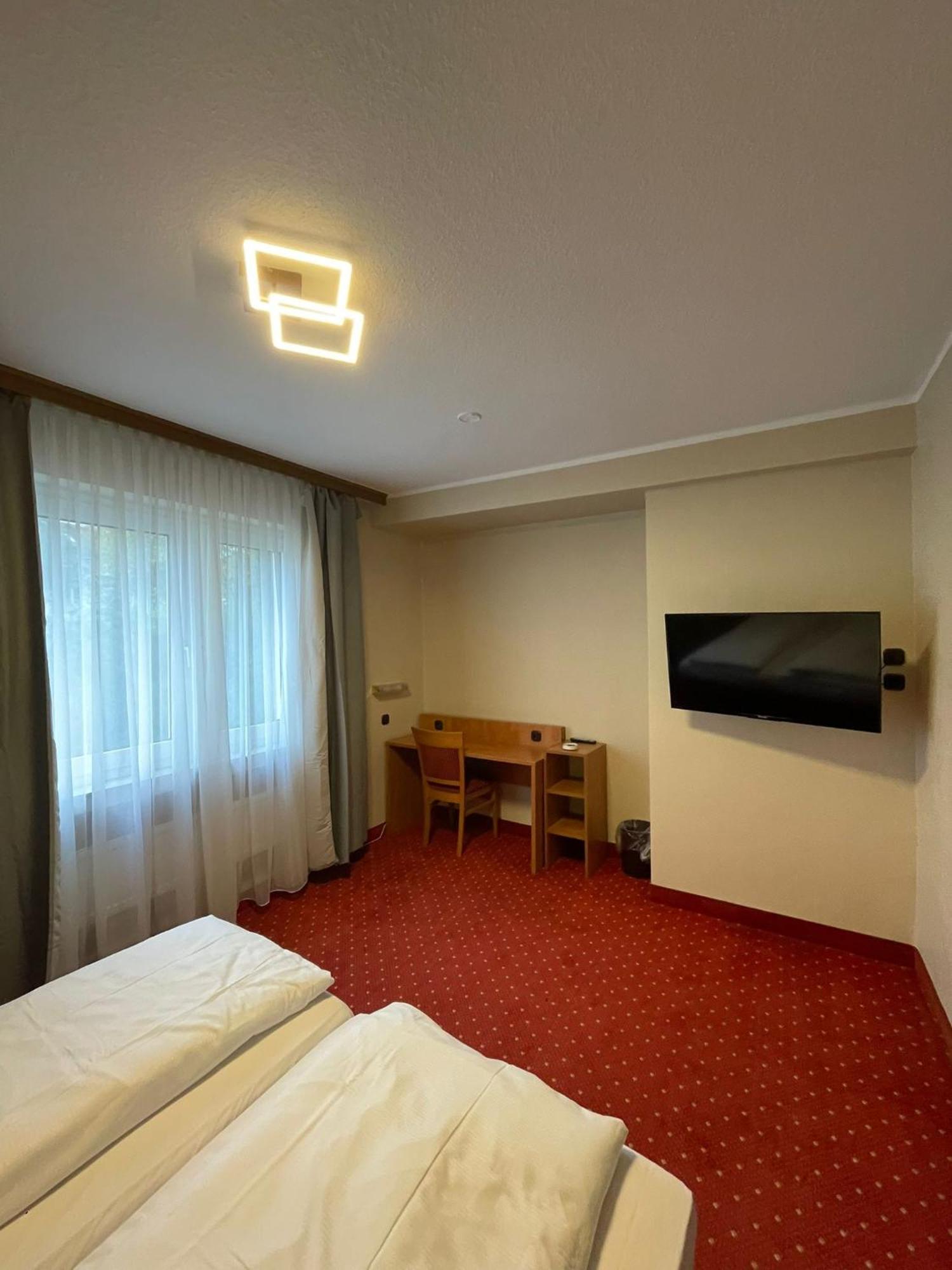 Sun Hotel Essen Esterno foto
